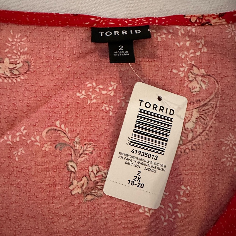 Torrid Joy Paisley Adrenaline Rush size 2 (2X) NWT - Picture 3 of 5